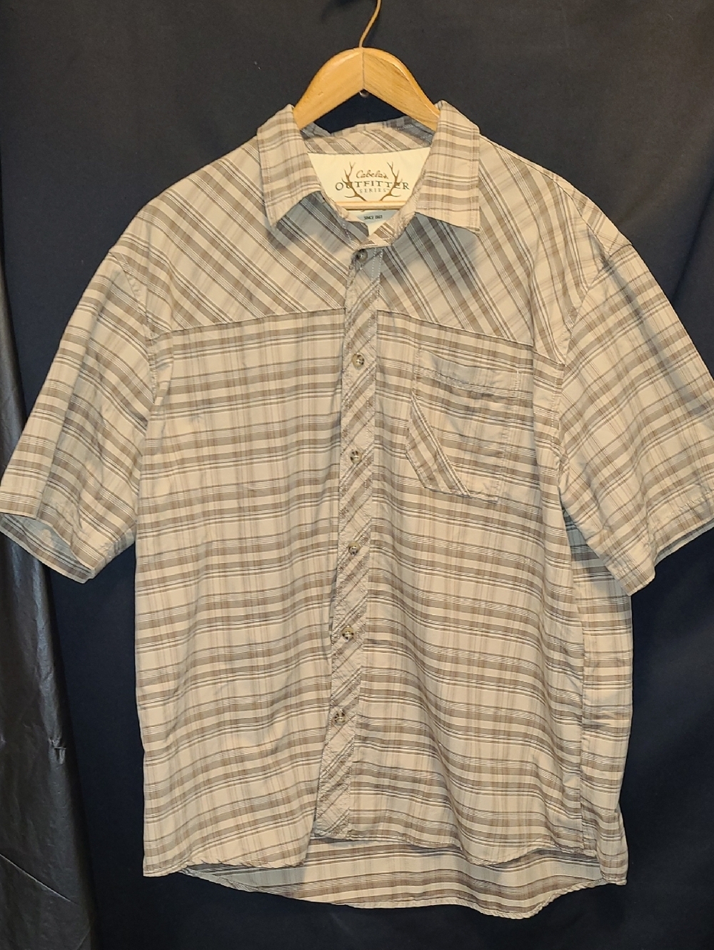 Cabela’s Outfitter Men’s XL Beige Stripe Button Up T-Shirt